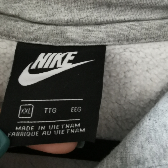 Nike Pullover Hoodie - Picture 2 of 3